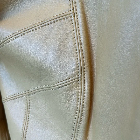 Danier leather jacket - Picture 7 of 17